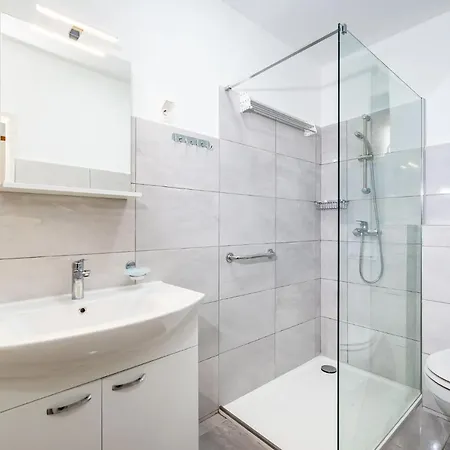 Апартаменты Seaside House Kolovare *